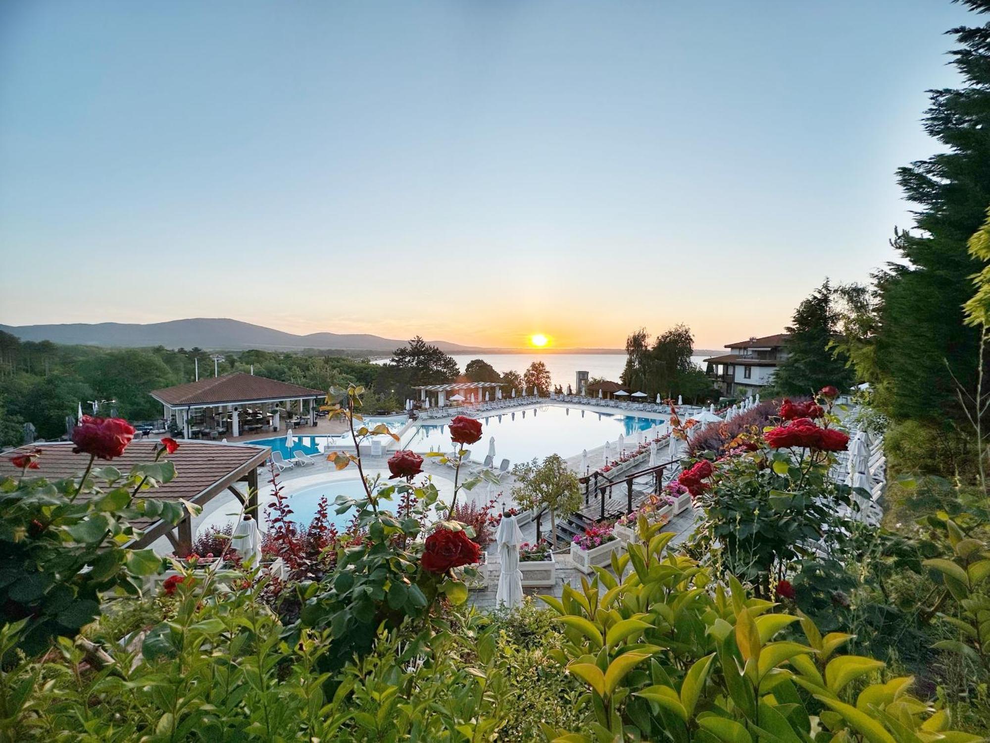 Sm Lovely Apartments On The First Line In Sozopol Exteriör bild